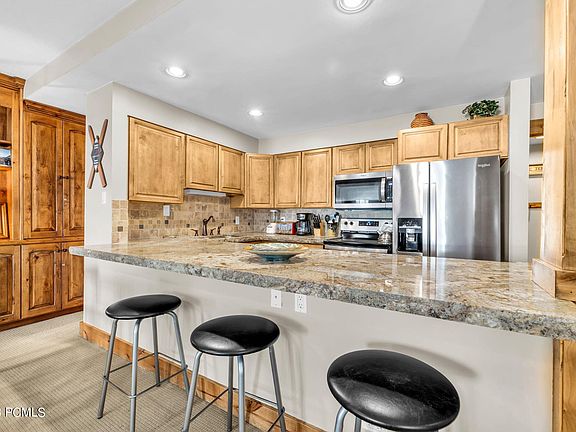4th image of 1325 Lowell Ave #5002/5003