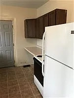 604 E Erie St #3 — Photo 2