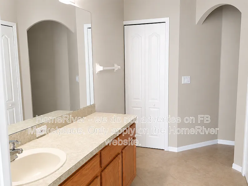 3 bed, 2.0 bath, 1515 sqft, $1,895 — Photo 3
