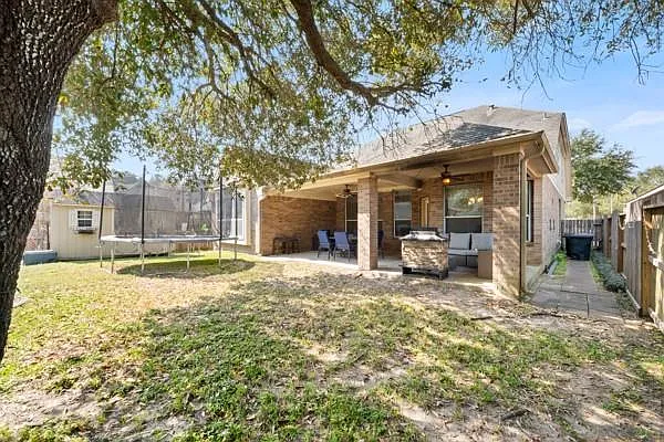 15818 Mossy Shores Ct — Photo 18