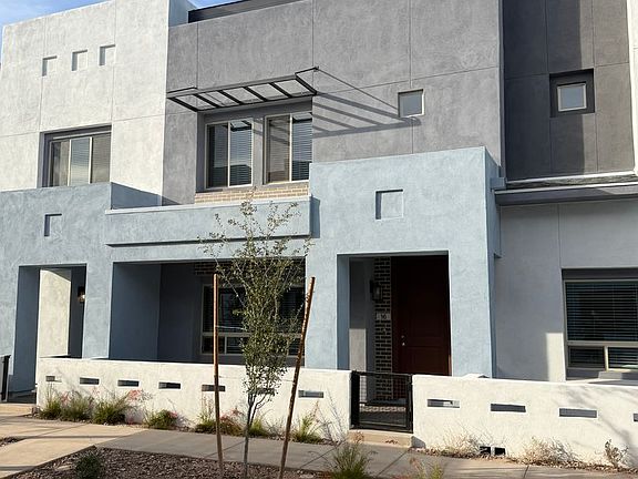 4th image of 733 E Commonwealth Ave #14