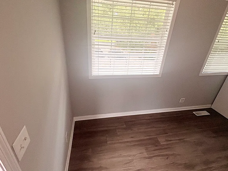 3022 Dartmouth Ave N — Photo 8