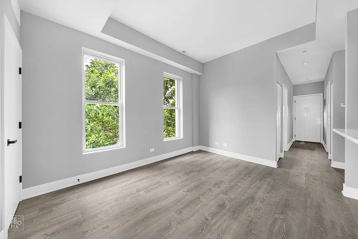 Building Photo - 1035 N Washtenaw Ave #1