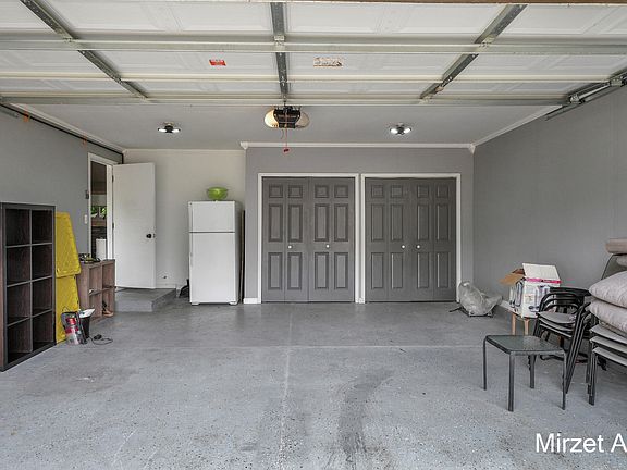 4th image of 5301 Wyndtree Ln SE