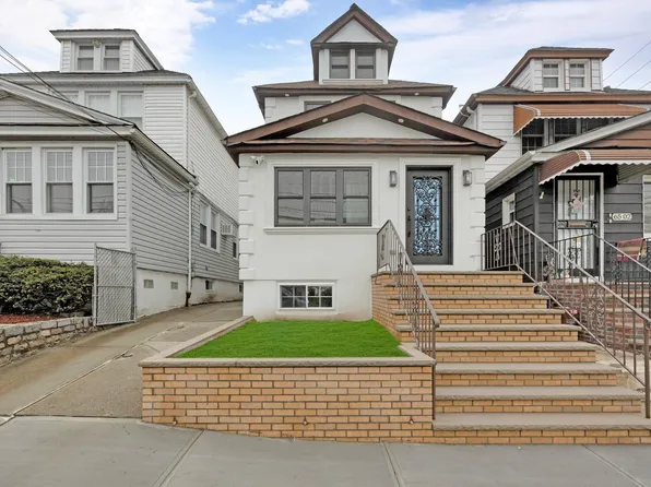 65-04 80th Street, Middle Village, NY 11379