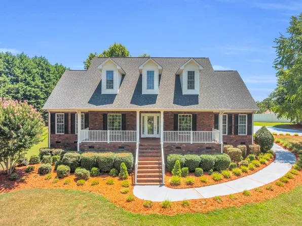 561 Thorn Cove Dr, Chesnee, SC 29323