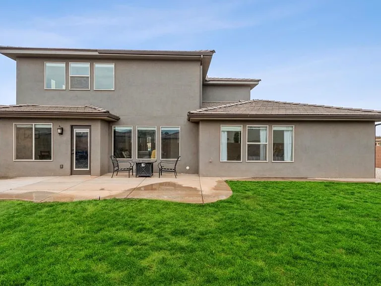 3311 E Livia Dr — Photo 9