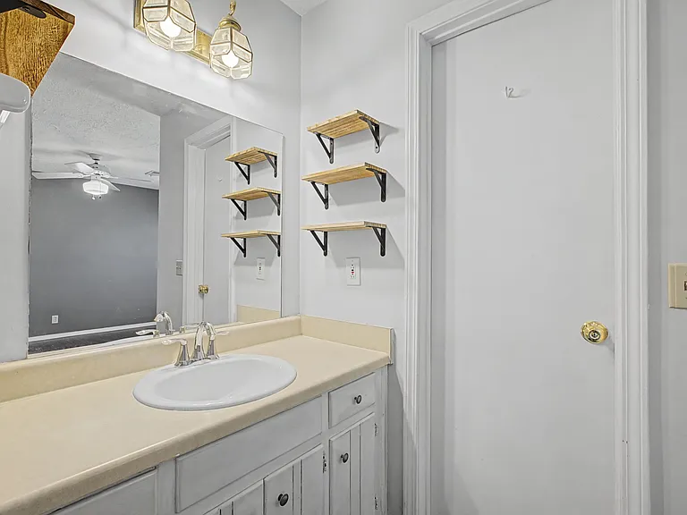 4316 Baton Rouge Dr — Photo 15