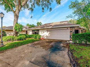20 Boxwood Rd, Hollywood, FL 33021
