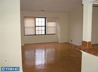 20 Alburtus Ct, Lawrence Township, NJ 08648