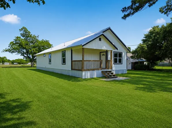 204 S Anderson St, Bremond, TX 76629