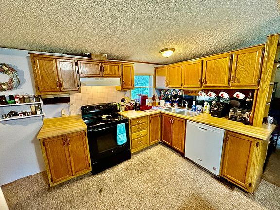 2nd image of 8267 Rainbow Dr W