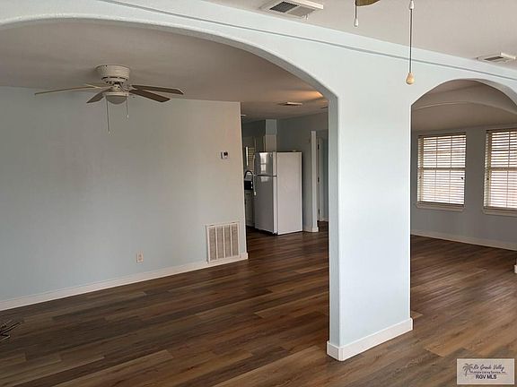 3rd image of 118 Leal St APT 1