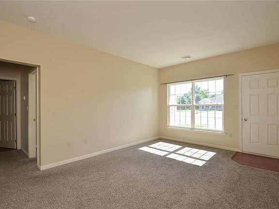 2nd image of 217 Huntington Ln