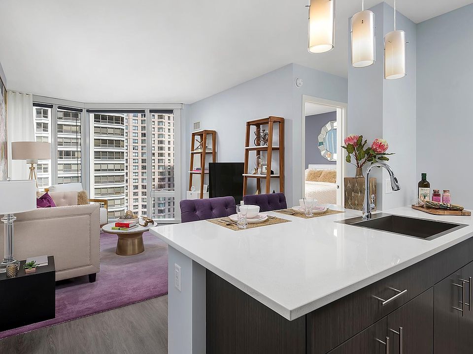 1st image of 645 N McClurg Ct #3202