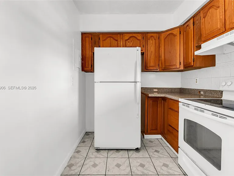 5742 Garfield St #2 — Photo 13