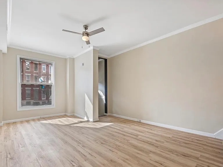 2108 W Baltimore St — Photo 24