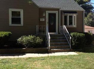 9142 S 50th Ave, Oak Lawn, IL 60453