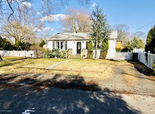 189 Ampere Ave, Oakhurst, NJ 07755