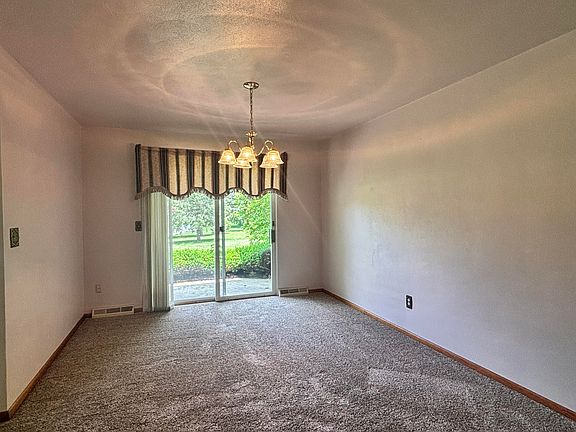 4th image of 570 E Amsler Rd