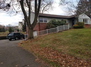 2192 Veumont Dr, Lancaster, PA 17601