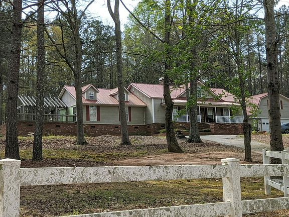 3rd image of 1020 Kilgore Rd