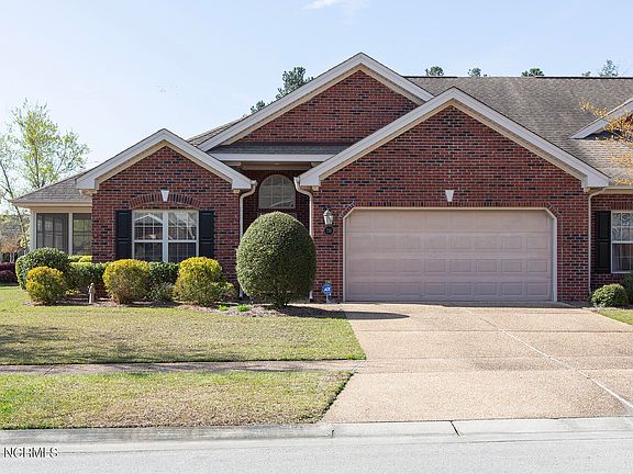 3rd image of 735 Beachwalk Drive