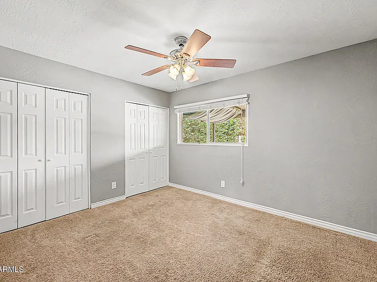 1340 E Donner Dr — Photo 18