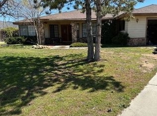 22104 Gold St, Tehachapi, CA 93561