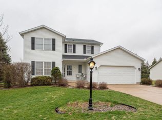 15 Dexter Blvd, Park View, IA 52748