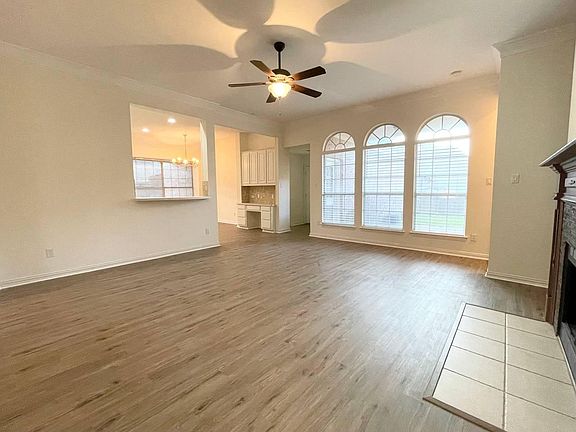 4th image of 3209 Edwards Dr
