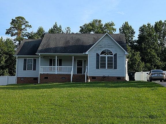5th image of 770 Old Castle Dr