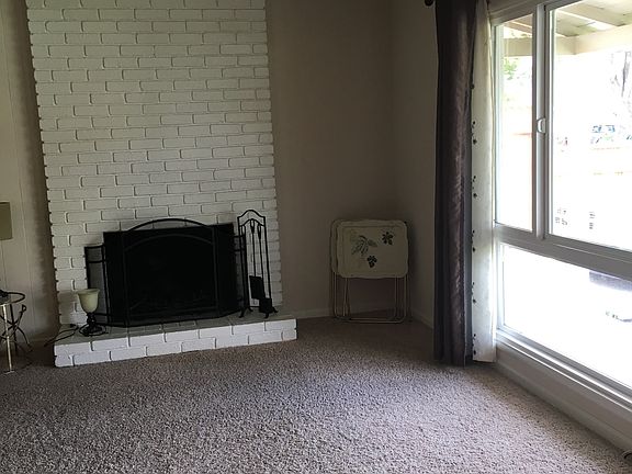 2nd image of 901 Wainwright Dr