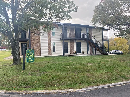 191 Tyler Ave #7 Photo 1