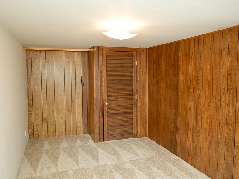 109 Piedmont Ave N — Photo 6