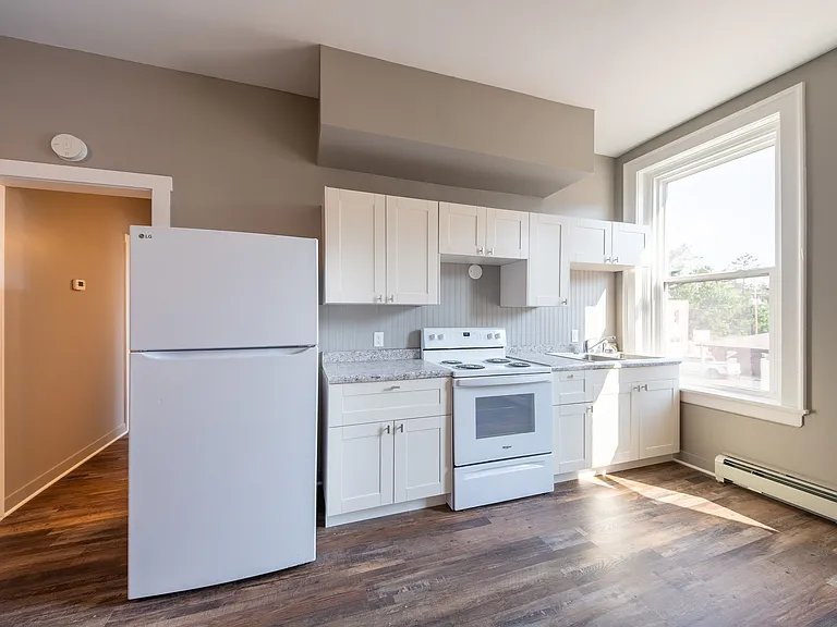 111 N Pine St #3 — Photo 2
