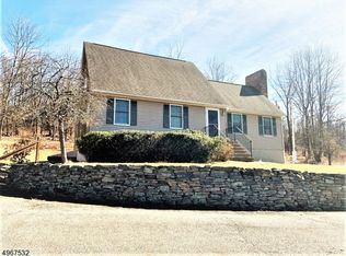 138 Overlook Dr, Montague, NJ 07827
