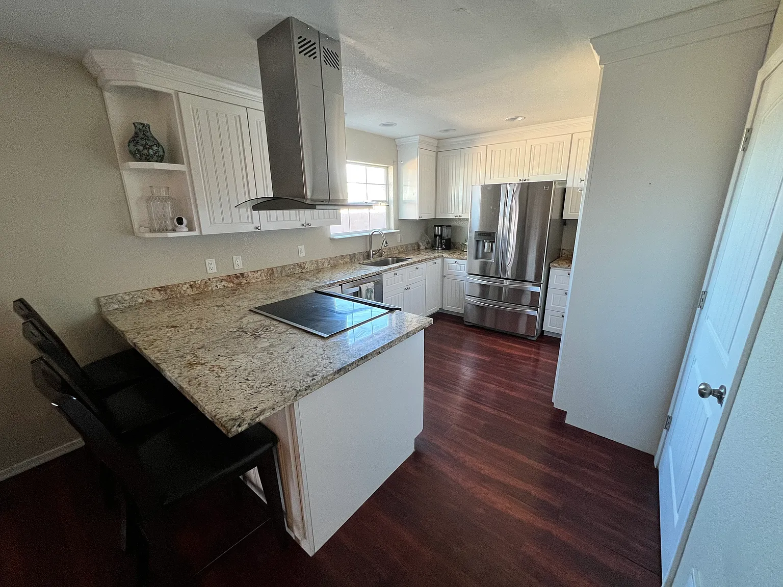 2490 W Yowell Court — Photo 4