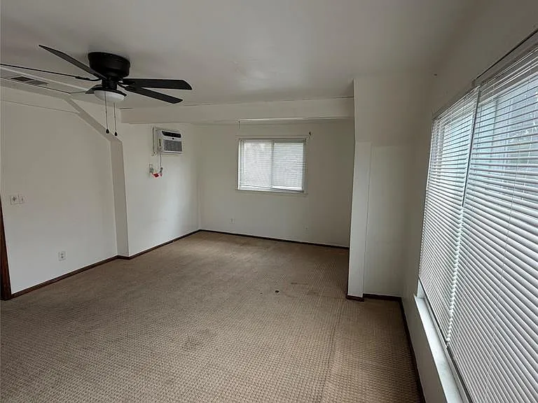 16729 W Outer Dr — Photo 15