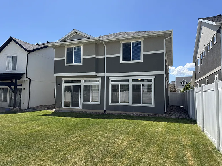 138 E Crown Point Dr — Photo 20