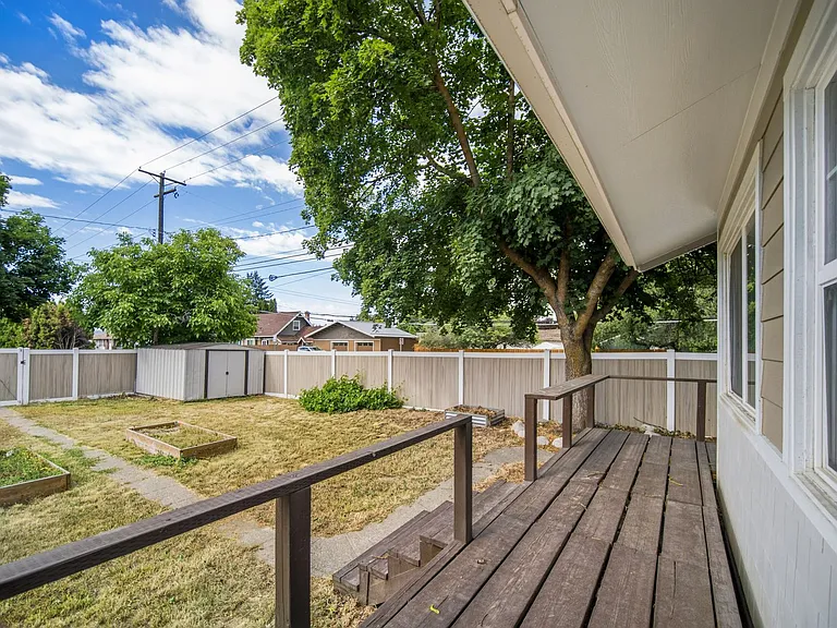 2527 W Liberty Ave — Photo 39