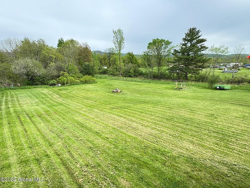 3rd image of 268 Pleasant Valley Road
