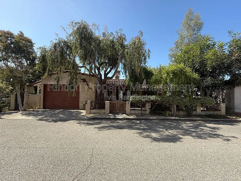 2166 Palomar Ave — Photo 2