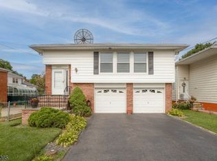 1010 Schleifer Rd, Hillside, NJ 07205