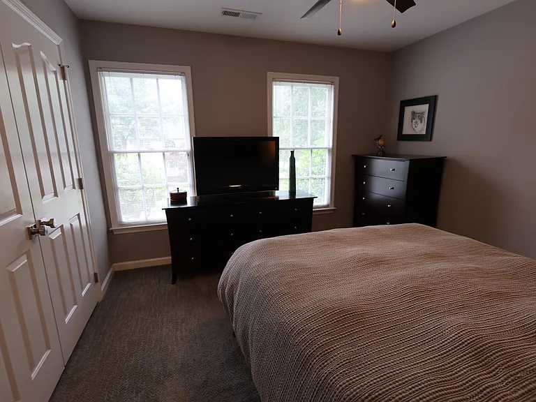 203 Rock Creek Ct — Photo 32