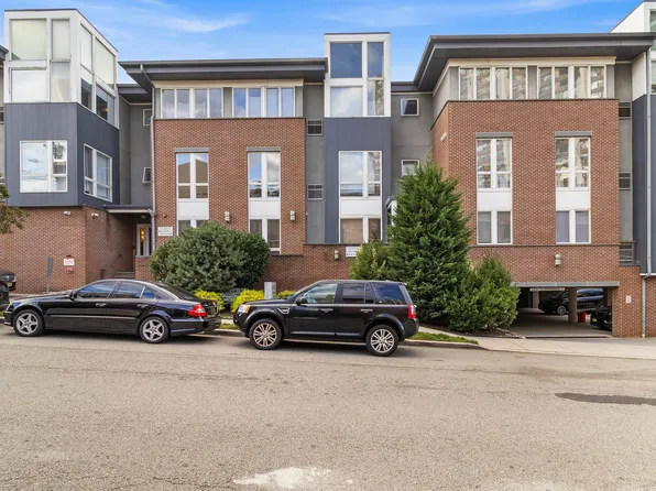 255 Laird Avenue image 1 of 19