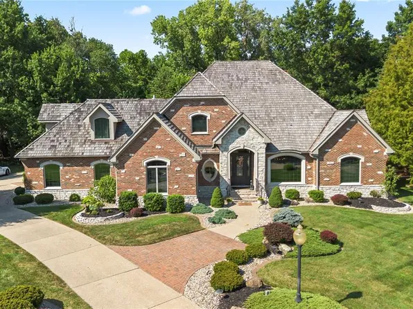 17 London Park Ln, Edwardsville, IL 62025