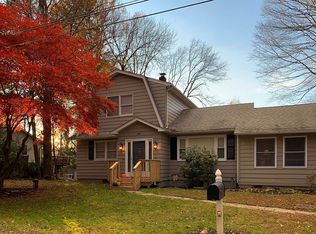 23 Brook Rd, Hewitt, NJ 07421