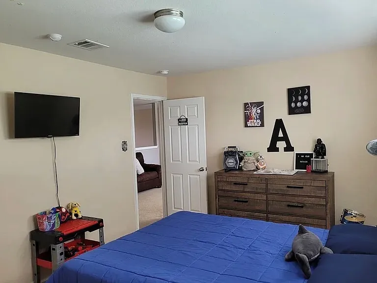 9213 Devonshire Ct — Photo 1