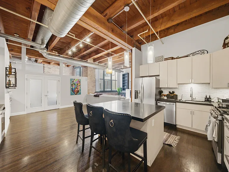 1727 S Indiana Ave #214 — Photo 10